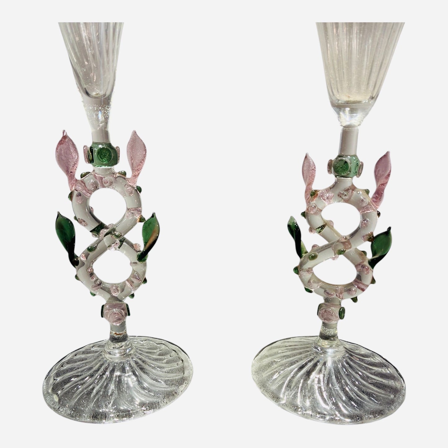 Coppia di calici in vetro di Murano soffiato con decoro rosa anni ‘50