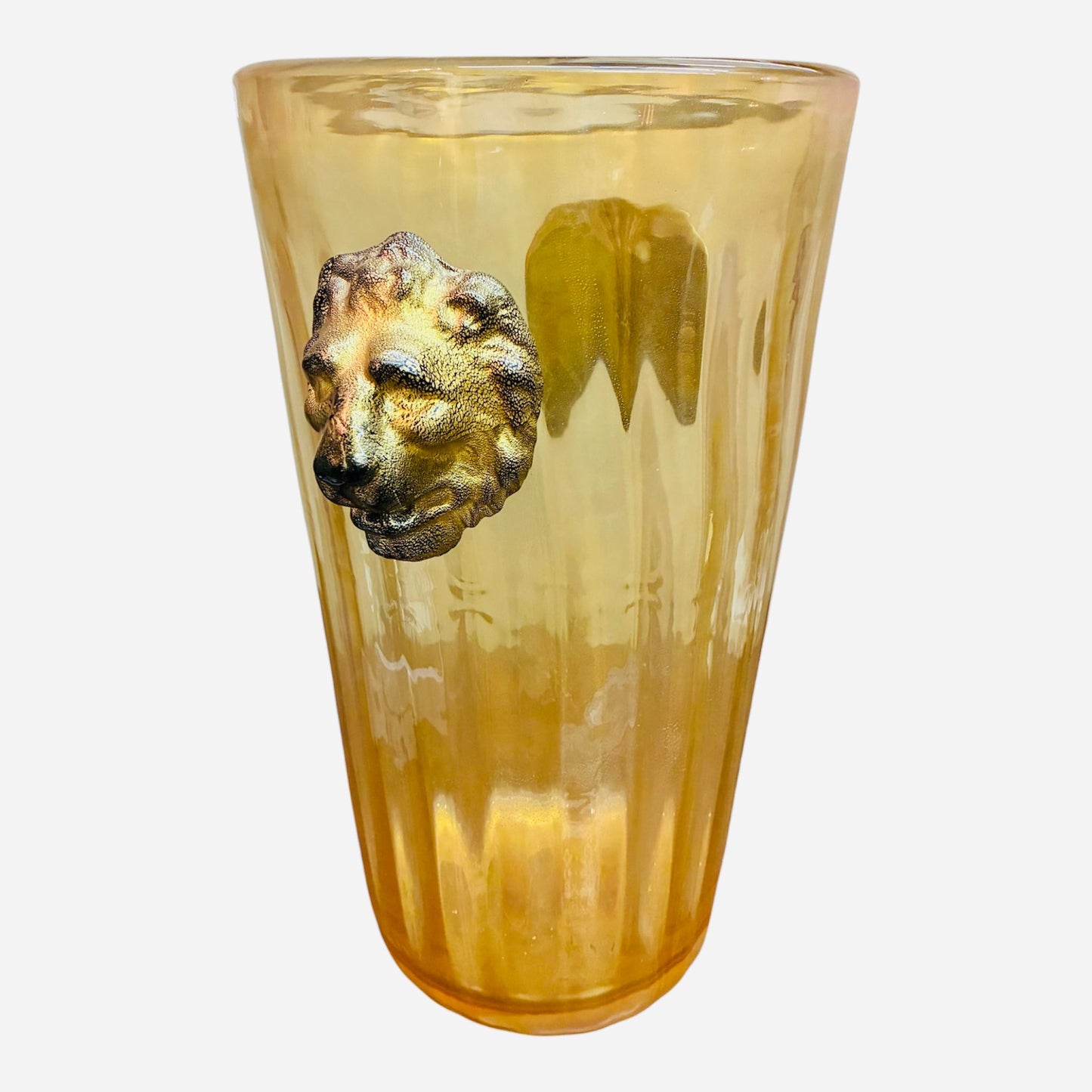 Vaso Ambra con teste di Leone