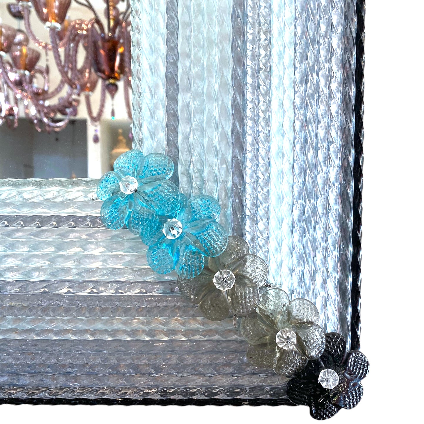 Mirror with flowers