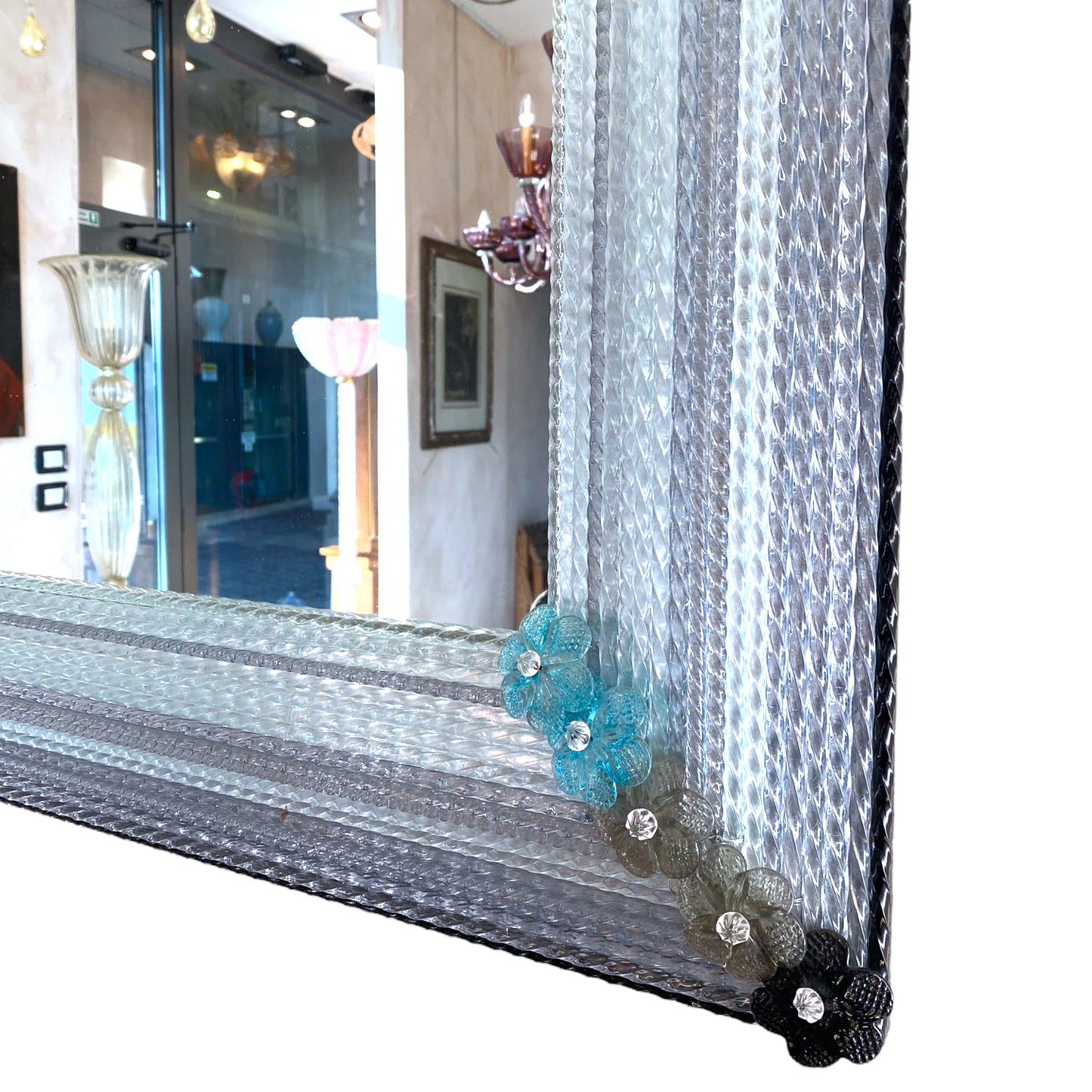 Mirror with flowers